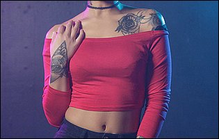 Honey Gold strips off her sexy red top and black pants
